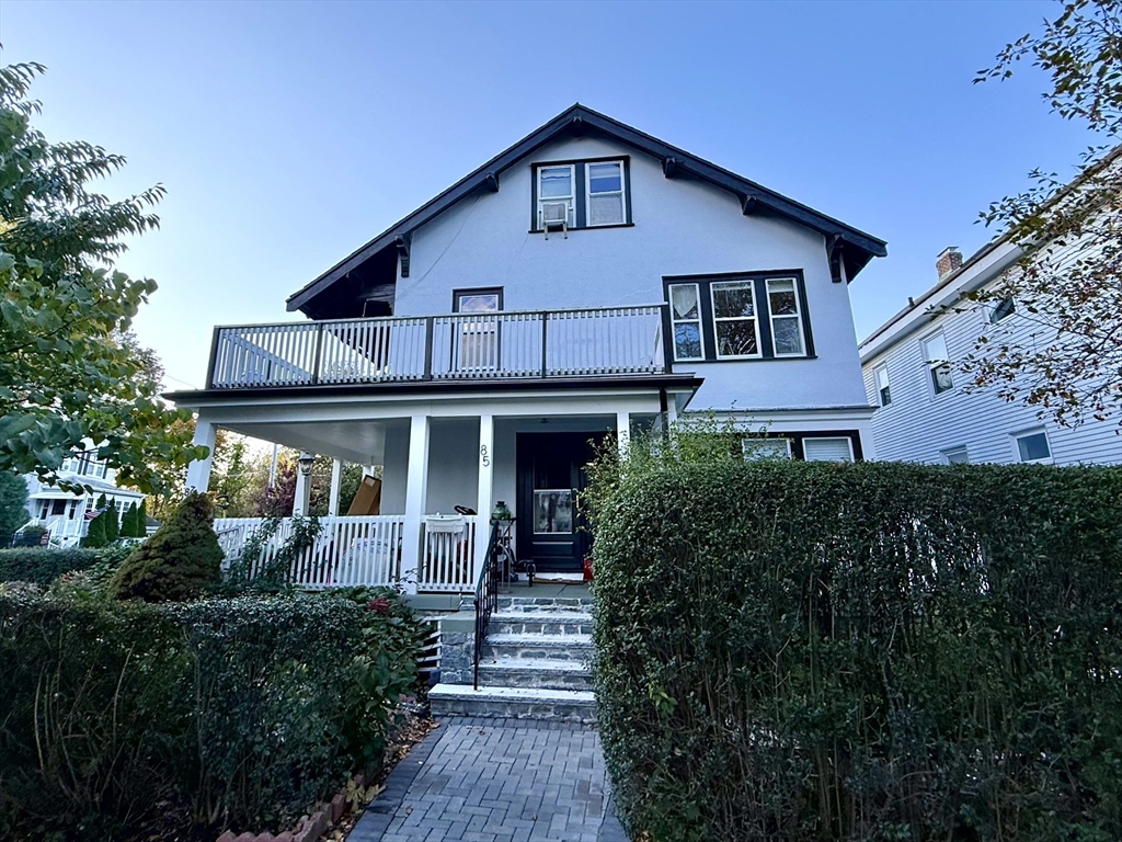 87 Union St, Watertown, Massachusetts, 4 Bedrooms Bedrooms, 1 Room Rooms,2 BathroomsBathrooms,Residential Lease,For Rent,Union St,73448714