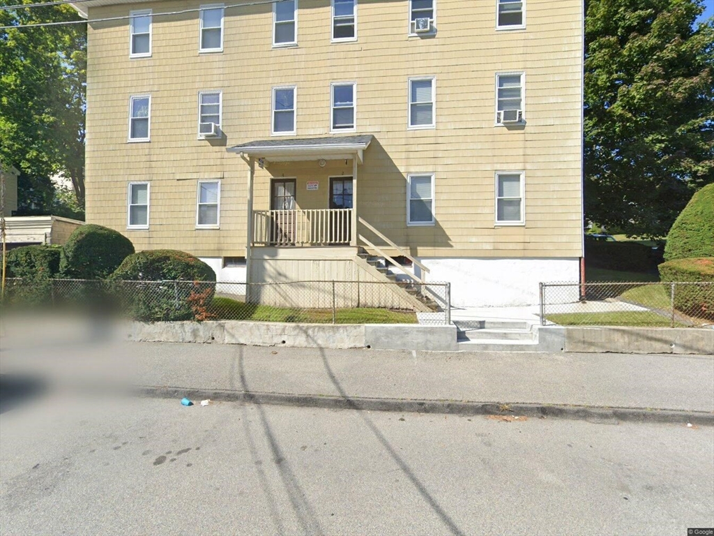 4 Thenius, Worcester, Massachusetts, 1 Bedroom Bedrooms, 3 Rooms Rooms,1 BathroomBathrooms,Residential Lease,For Rent,Thenius,73431912