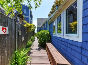 342B Commercial St, Provincetown, Massachusetts, 3 Bedrooms Bedrooms, 5 Rooms Rooms,3 BathroomsBathrooms,Residential,For Sale,Commercial St,73333886