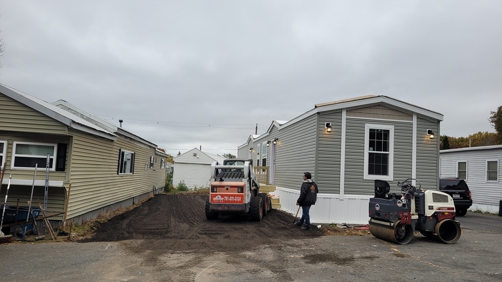 286 Newbury, Peabody, Massachusetts, 2 Bedrooms Bedrooms, 4 Rooms Rooms,2 BathroomsBathrooms,Residential,For Sale,Newbury,73448994