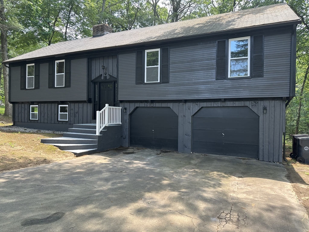 360 Falley Drive, Westfield, Massachusetts, 3 Bedrooms Bedrooms, 6 Rooms Rooms,2.5 BathroomsBathrooms,Residential,For Sale,Falley Drive,73387337
