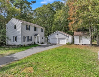 54 Mashapaug Rd, Holland, Massachusetts, 3 Bedrooms Bedrooms, 6 Rooms Rooms,2.5 BathroomsBathrooms,Residential,For Sale,Mashapaug Rd,73433978
