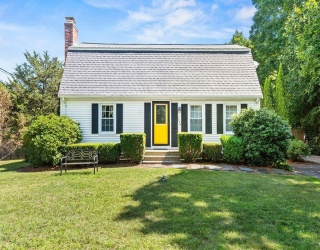 1730 West St, Mansfield, Massachusetts, 4 Bedrooms Bedrooms, 9 Rooms Rooms,2.5 BathroomsBathrooms,Residential,For Sale,West St,73425237