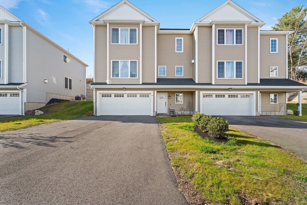 29 Pouts Ln, Uxbridge, Massachusetts, 3 Bedrooms Bedrooms, 7 Rooms Rooms,2.5 BathroomsBathrooms,Residential,For Sale,Pouts Ln,73364218