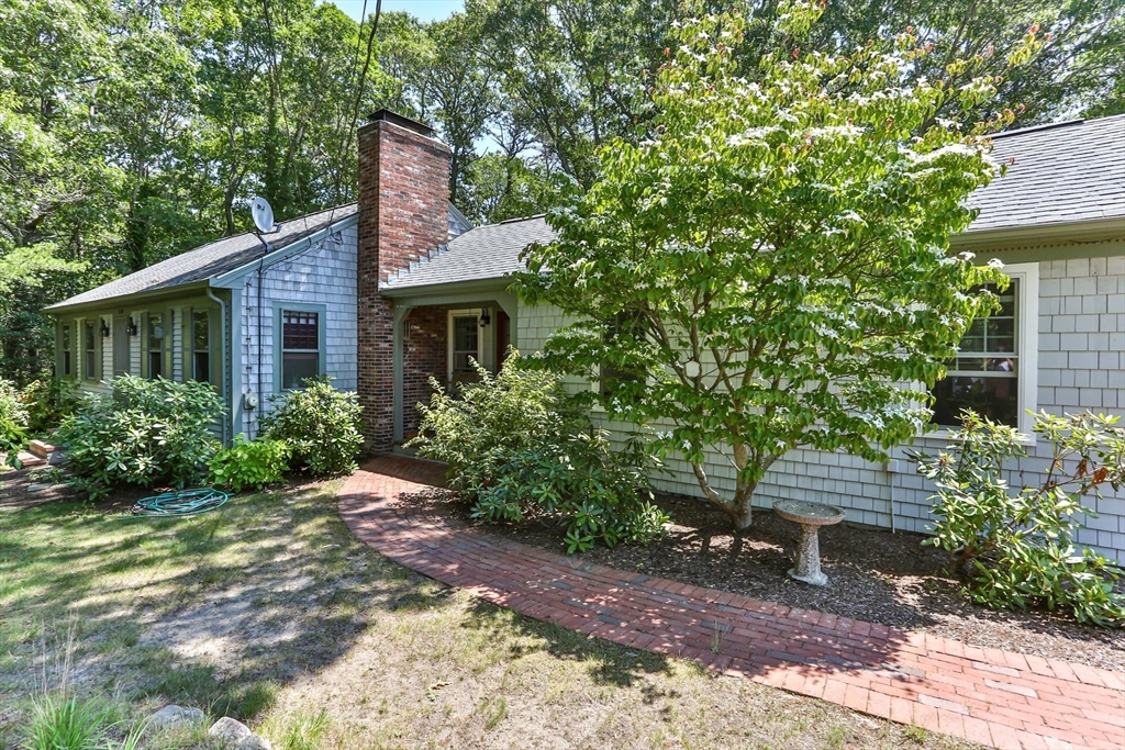 339 Hatchville Road, Falmouth, Massachusetts, 4 Bedrooms Bedrooms, 7 Rooms Rooms,2 BathroomsBathrooms,Residential,For Sale,Hatchville Road,73407173