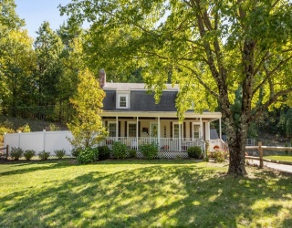 104 Ash Street, Townsend, Massachusetts, 3 Bedrooms Bedrooms, 6 Rooms Rooms,2 BathroomsBathrooms,Residential,For Sale,Ash Street,73434063