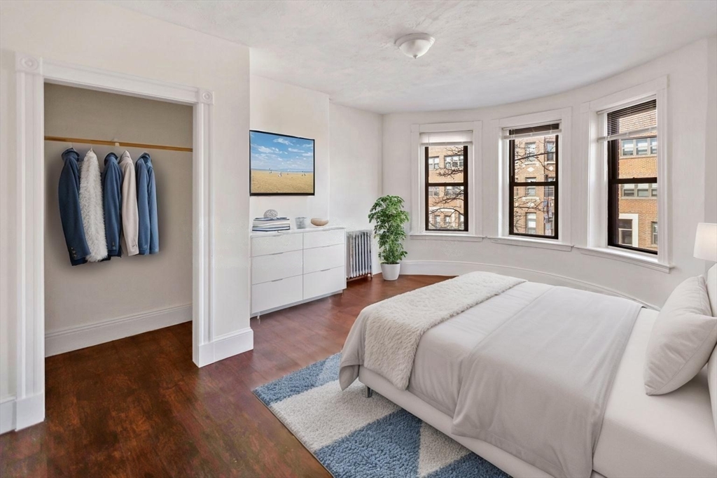 864 Huntington Ave, Boston, Massachusetts, 4 Bedrooms Bedrooms, 7 Rooms Rooms,2 BathroomsBathrooms,Residential Lease,For Rent,Huntington Ave,73442874