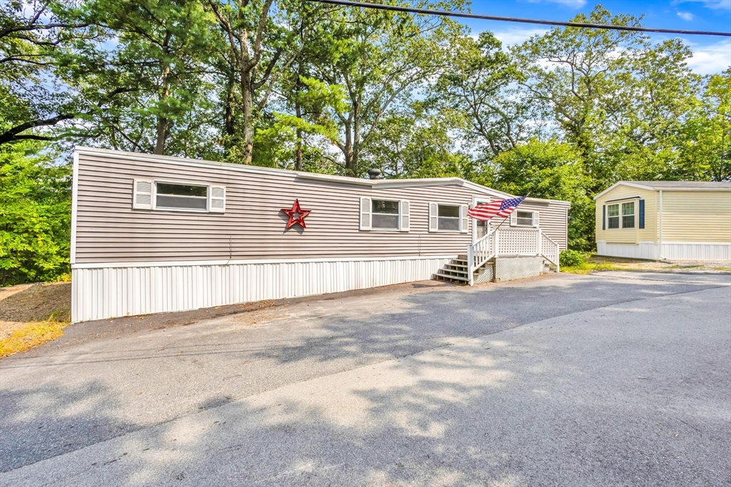 113 Washington St, Auburn, Massachusetts, 2 Bedrooms Bedrooms, 5 Rooms Rooms,1 BathroomBathrooms,Residential,For Sale,Washington St,73430013