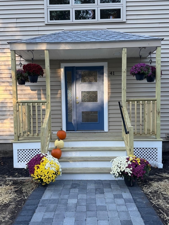 41 Westminster St, Worcester, Massachusetts, 4 Bedrooms Bedrooms, 7 Rooms Rooms,2 BathroomsBathrooms,Residential,For Sale,Westminster St,73449345