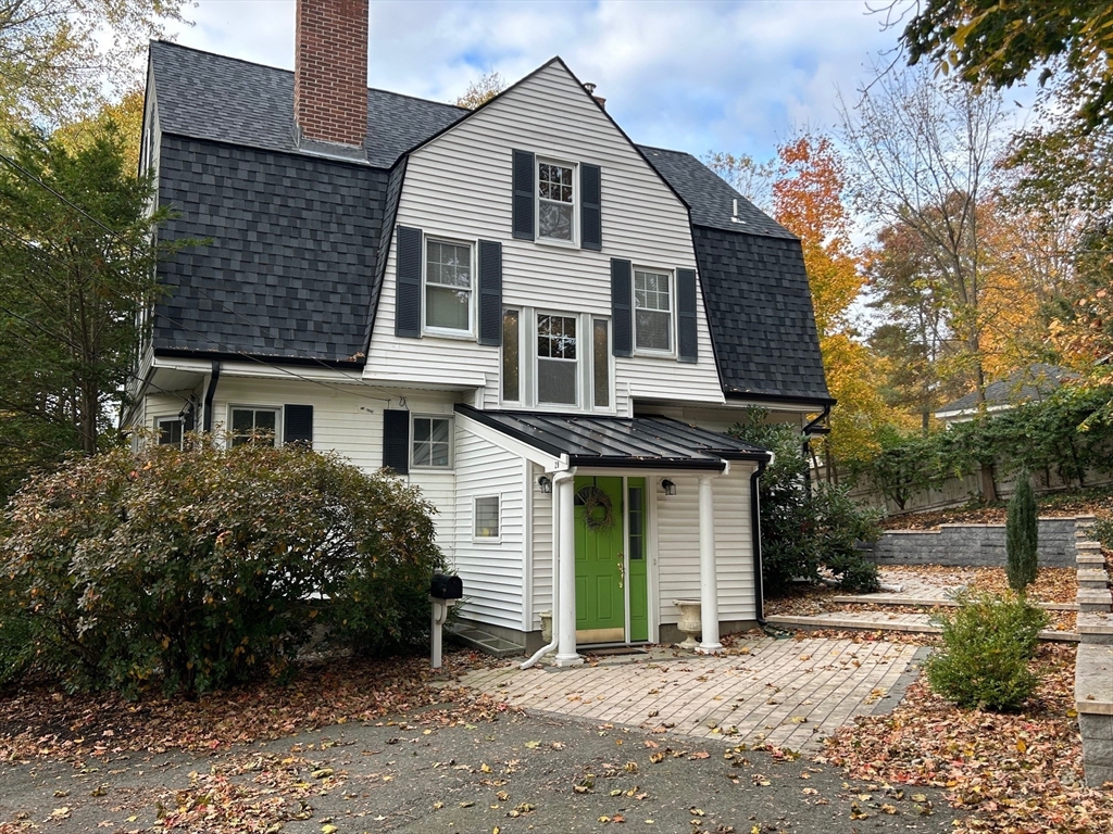 29 Station St, Sharon, Massachusetts, 5 Bedrooms Bedrooms, 8 Rooms Rooms,2.5 BathroomsBathrooms,Residential,For Sale,Station St,73449348