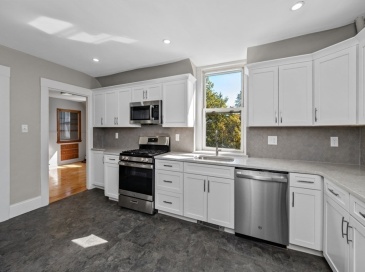 415 Main Street, Medford, Massachusetts, 3 Bedrooms Bedrooms, 5 Rooms Rooms,1 BathroomBathrooms,Residential Lease,For Rent,Main Street,73439749