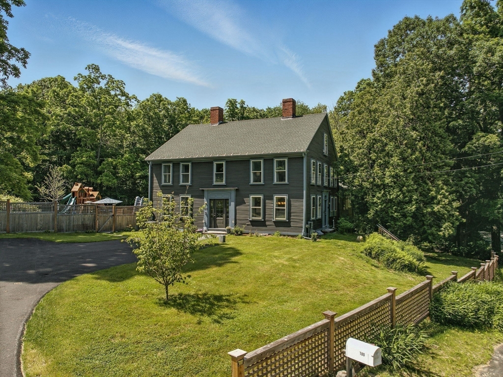 180 Ash Street, Hopkinton, Massachusetts, 3 Bedrooms Bedrooms, 9 Rooms Rooms,2.5 BathroomsBathrooms,Residential,For Sale,Ash Street,73392632