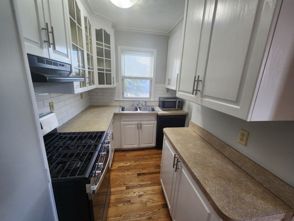 447 Ash St, New Bedford, Massachusetts, 3 Bedrooms Bedrooms, 6 Rooms Rooms,1 BathroomBathrooms,Residential Lease,For Rent,Ash St,73449535