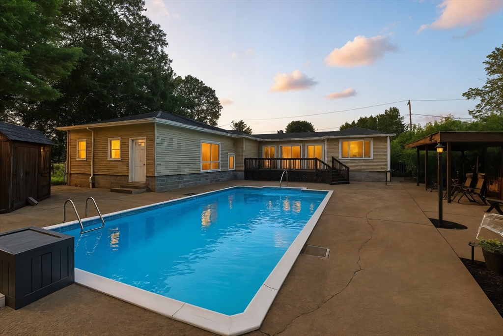 158 Chudy St, Palmer, Massachusetts, 2 Bedrooms Bedrooms, 5 Rooms Rooms,1.5 BathroomsBathrooms,Residential,For Sale,Chudy St,73417945