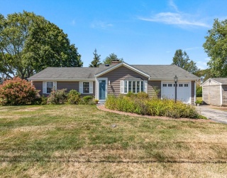 5 George St, Seekonk, Massachusetts, 3 Bedrooms Bedrooms, 6 Rooms Rooms,2 BathroomsBathrooms,Residential,For Sale,George St,73426858