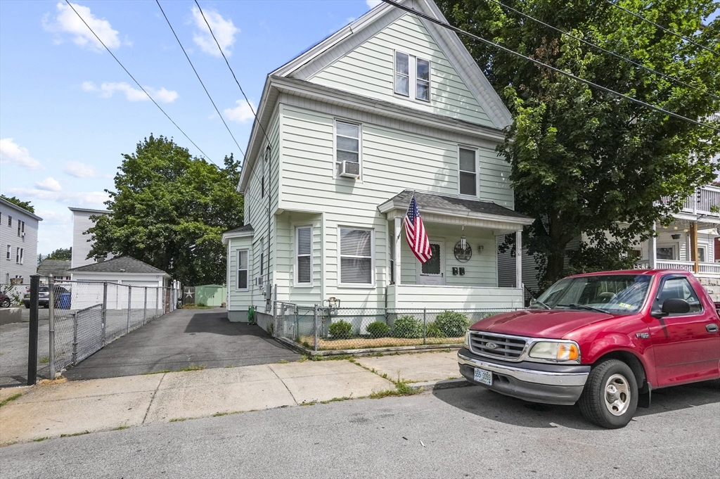 59-61 Chester Street, Lawrence, Massachusetts, 4 Bedrooms Bedrooms, 10 Rooms Rooms,2 BathroomsBathrooms,Residential Income,For Sale,Chester Street,73404657