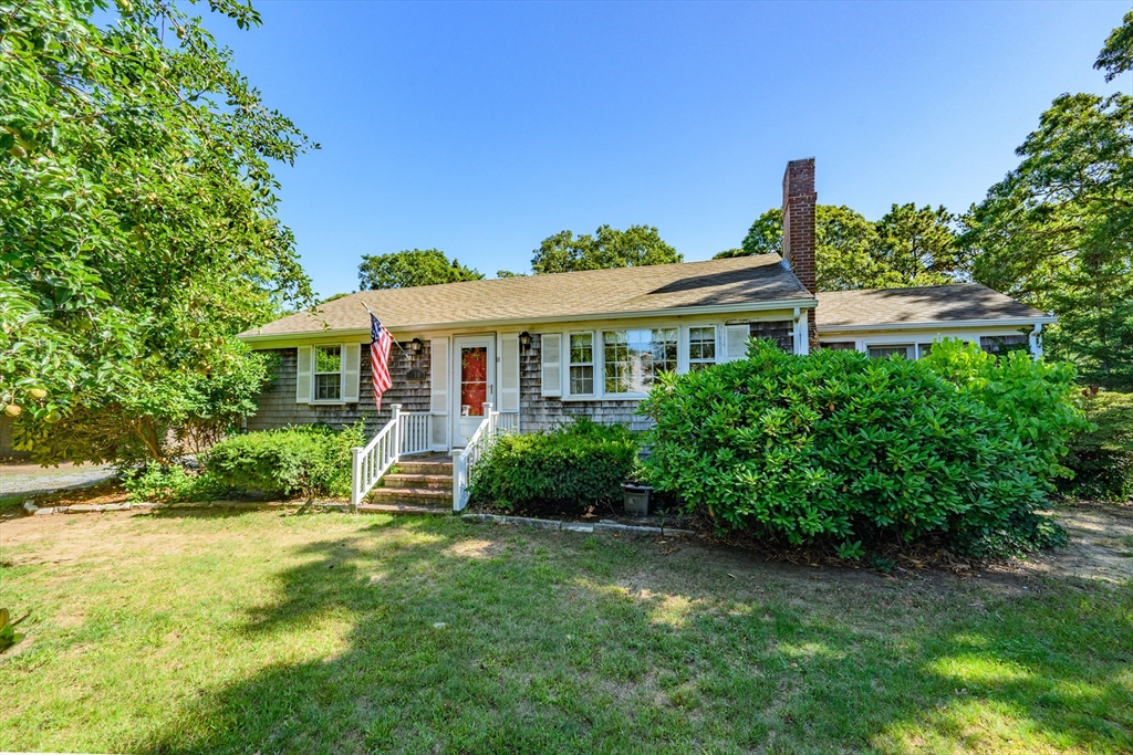 10 Mcguerty Rd, Eastham, Massachusetts, 3 Bedrooms Bedrooms, 7 Rooms Rooms,2 BathroomsBathrooms,Residential,For Sale,Mcguerty Rd,73430585