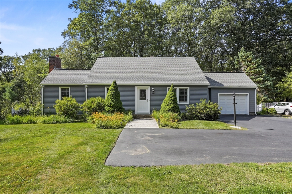 382 Malden Street, Holden, Massachusetts, 3 Bedrooms Bedrooms, 8 Rooms Rooms,2 BathroomsBathrooms,Residential,For Sale,Malden Street,73430893