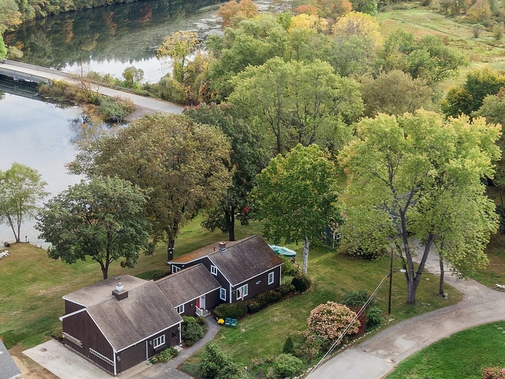 3 Shore Ave, Maynard, Massachusetts, 4 Bedrooms Bedrooms, 8 Rooms Rooms,2 BathroomsBathrooms,Residential,For Sale,Shore Ave,73437954