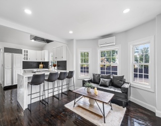 87 Baker St, Seekonk, Massachusetts, 3 Bedrooms Bedrooms, 5 Rooms Rooms,2 BathroomsBathrooms,Residential,For Sale,Baker St,73426044