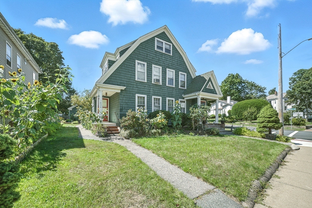 1024-1026 N Main St, Brockton, Massachusetts, 5 Bedrooms Bedrooms, 12 Rooms Rooms,2 BathroomsBathrooms,Residential Income,For Sale,N Main St,73428345