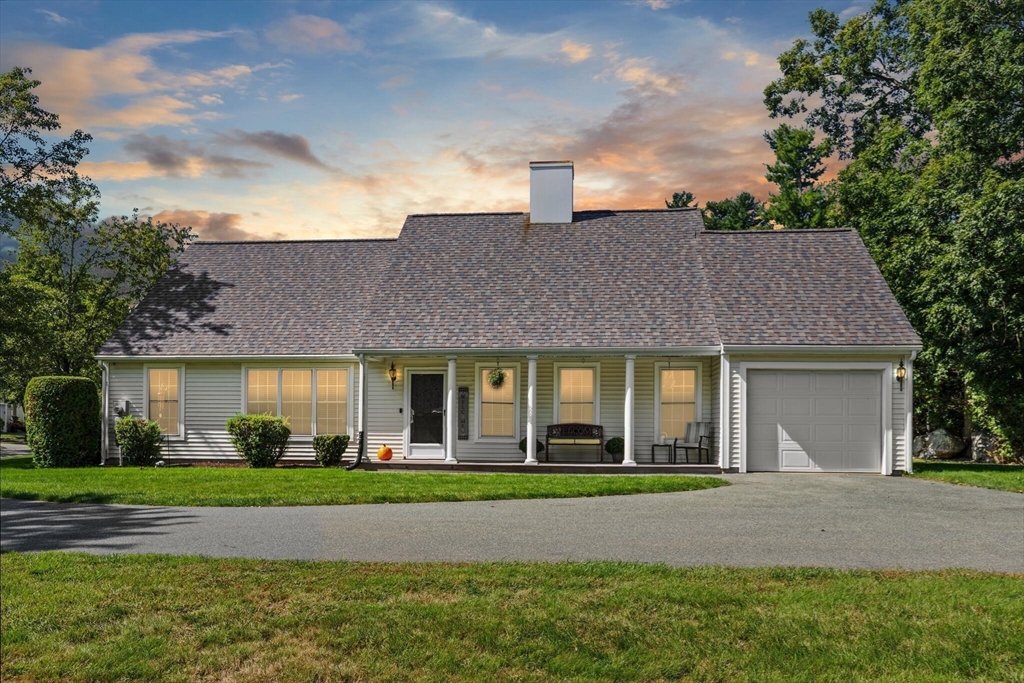 43 Kathleen Grant Rd, Easton, Massachusetts, 3 Bedrooms Bedrooms, 5 Rooms Rooms,2 BathroomsBathrooms,Residential,For Sale,Kathleen Grant Rd,73433276