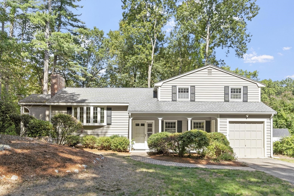 6 Black Horse Dr, Acton, Massachusetts, 3 Bedrooms Bedrooms, 9 Rooms Rooms,2.5 BathroomsBathrooms,Residential,For Sale,Black Horse Dr,73433165