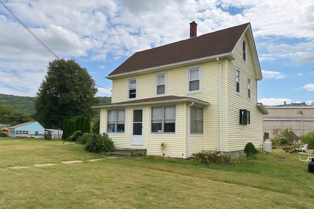 20 Benham Ave, Ware, Massachusetts, 3 Bedrooms Bedrooms, 6 Rooms Rooms,1 BathroomBathrooms,Residential,For Sale,Benham Ave,73436222