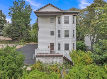 419 Grafton St, Worcester, Massachusetts, 9 Bedrooms Bedrooms, 18 Rooms Rooms,3 BathroomsBathrooms,Residential Income,For Sale,Grafton St,73435759