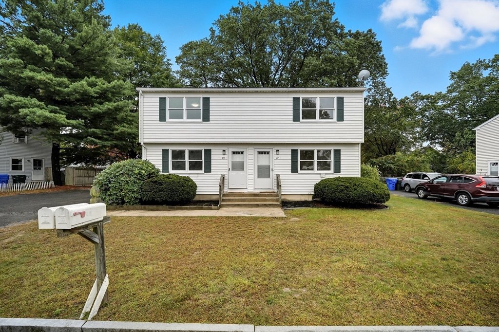 27-29 Allison Ln, Springfield, Massachusetts, 4 Bedrooms Bedrooms, 8 Rooms Rooms,3 BathroomsBathrooms,Residential Income,For Sale,Allison Ln,73436558