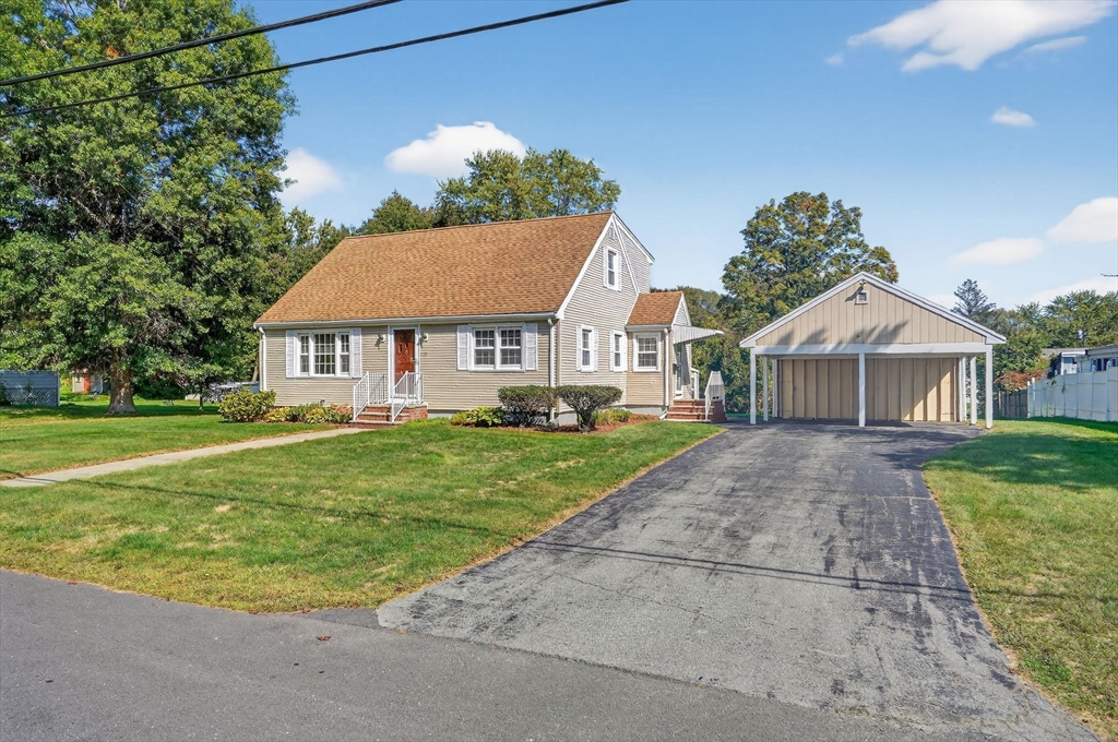 15 Chase St, Taunton, Massachusetts, 4 Bedrooms Bedrooms, 7 Rooms Rooms,1.5 BathroomsBathrooms,Residential,For Sale,Chase St,73433823