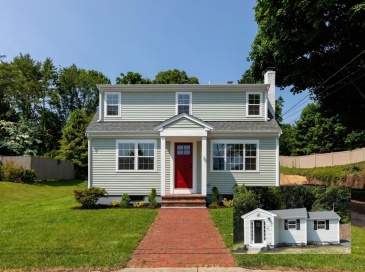 8 & 8 1/2 Braunecker Rd, Plymouth, Massachusetts, 4 Bedrooms Bedrooms, 10 Rooms Rooms,3.5 BathroomsBathrooms,Residential,For Sale,Braunecker Rd,73390114