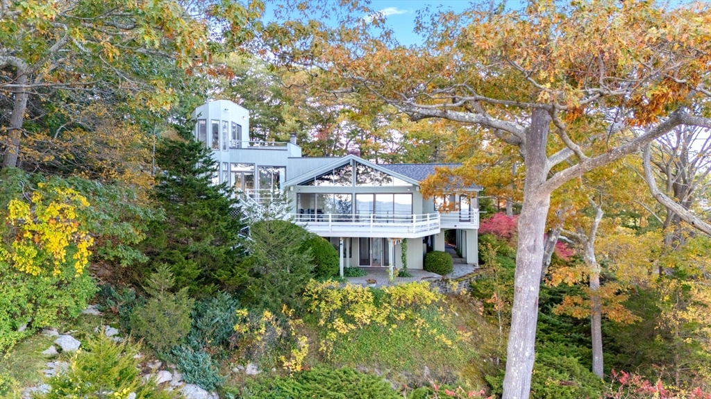 23 Ocean, Manchester, Massachusetts, 3 Bedrooms Bedrooms, 8 Rooms Rooms,4 BathroomsBathrooms,Residential Lease,For Rent,Ocean,73449642