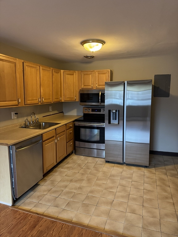 186 Lexington Street, Watertown, Massachusetts, 2 Bedrooms Bedrooms, 4 Rooms Rooms,1 BathroomBathrooms,Residential Lease,For Rent,Lexington Street,73449584