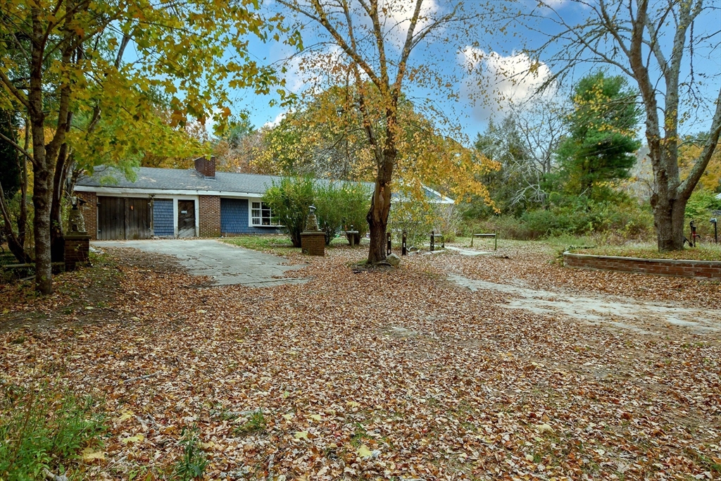 6 Gilbert Way, Wareham, Massachusetts, 3 Bedrooms Bedrooms, 7 Rooms Rooms,1.5 BathroomsBathrooms,Residential,For Sale,Gilbert Way,73449668