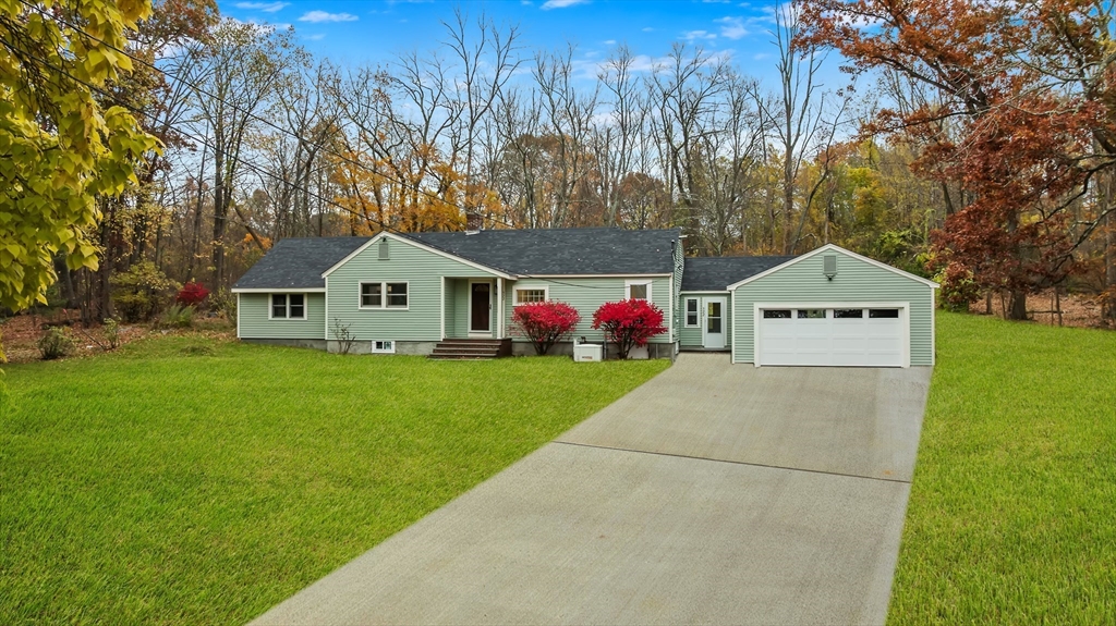 322 River Rd, Andover, Massachusetts, 4 Bedrooms Bedrooms, 8 Rooms Rooms,2 BathroomsBathrooms,Residential,For Sale,River Rd,73449768