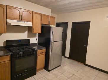 18 Minot Ave, Brockton, Massachusetts, 4 Bedrooms Bedrooms, 6 Rooms Rooms,1 BathroomBathrooms,Residential Lease,For Rent,Minot Ave,73449822