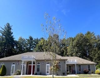 49 Lantern Lane, Kingston, New Hampshire, 2 Bedrooms Bedrooms, 5 Rooms Rooms,2 BathroomsBathrooms,Residential,For Sale,Lantern Lane,73433630
