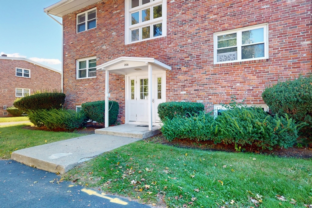 20A Day, Waltham, Massachusetts, 2 Rooms Rooms,1 BathroomBathrooms,Residential Lease,For Rent,Day,73438268