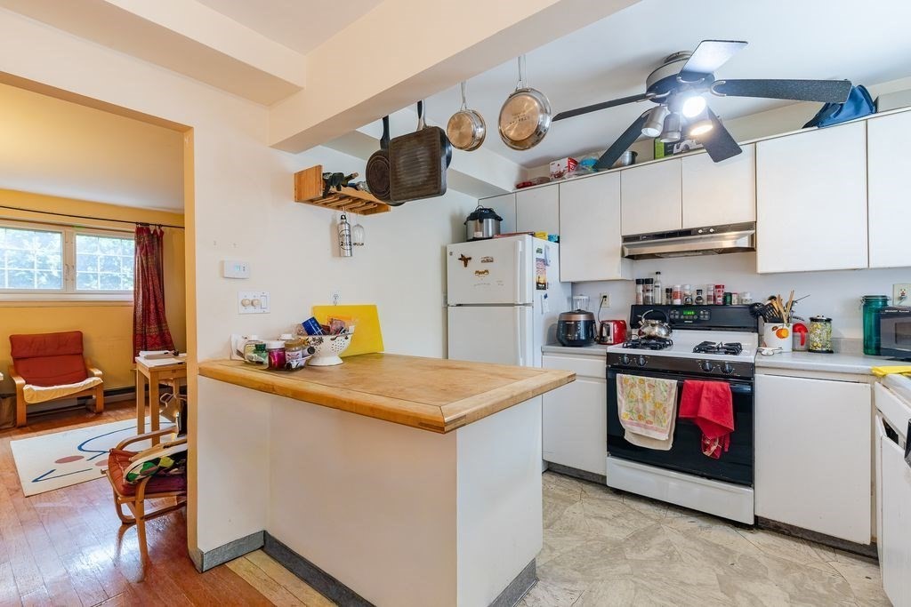 20 Saint Paul, Brookline, Massachusetts, 2 Bedrooms Bedrooms, 4 Rooms Rooms,1 BathroomBathrooms,Residential Lease,For Rent,Saint Paul,73428946