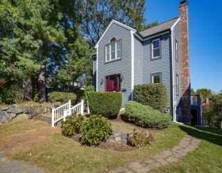 39 Wight St, Waltham, Massachusetts, 4 Bedrooms Bedrooms, 9 Rooms Rooms,2.5 BathroomsBathrooms,Residential,For Sale,Wight St,73442189