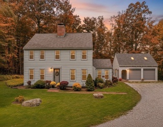 69 King Rd, Bedford, New Hampshire, 3 Bedrooms Bedrooms, 10 Rooms Rooms,3.5 BathroomsBathrooms,Residential,For Sale,King Rd,73397380