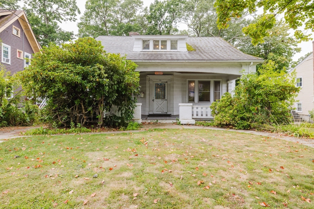 190 Highland St, Brockton, Massachusetts, 5 Bedrooms Bedrooms, 10 Rooms Rooms,1.5 BathroomsBathrooms,Residential,For Sale,Highland St,73427445