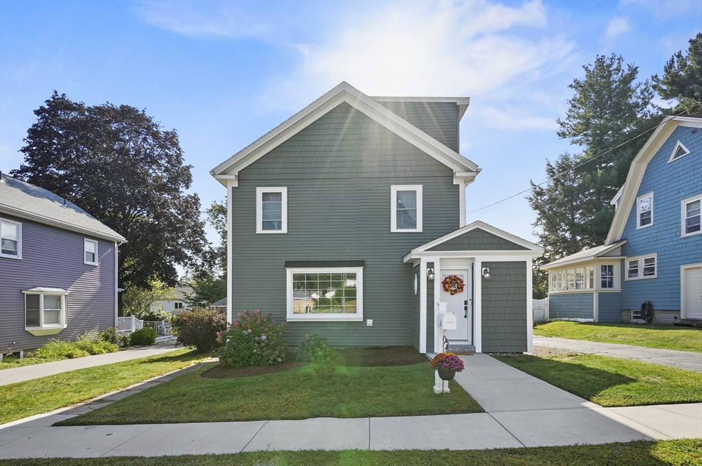 26 Harding Avenue, Haverhill, Massachusetts, 4 Bedrooms Bedrooms, 8 Rooms Rooms,1.5 BathroomsBathrooms,Residential,For Sale,Harding Avenue,73432397