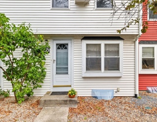 55 Pine Valley Dr, Falmouth, Massachusetts, 2 Bedrooms Bedrooms, 4 Rooms Rooms,1.5 BathroomsBathrooms,Residential,For Sale,Pine Valley Dr,73429826