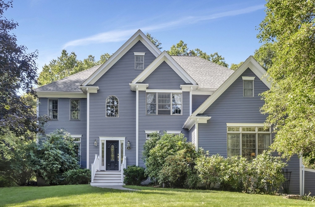 66 Poquanticut Avenue, Easton, Massachusetts, 4 Bedrooms Bedrooms, 15 Rooms Rooms,3.5 BathroomsBathrooms,Residential,For Sale,Poquanticut Avenue,73429809