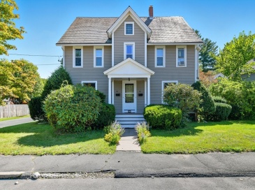 60-62 Maple St, Easthampton, Massachusetts, 5 Bedrooms Bedrooms, 10 Rooms Rooms,2 BathroomsBathrooms,Residential Income,For Sale,Maple St,73428157