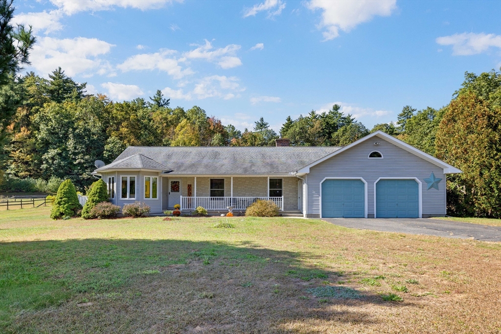 34 Cook Rd, Southampton, Massachusetts, 3 Bedrooms Bedrooms, 9 Rooms Rooms,3 BathroomsBathrooms,Residential,For Sale,Cook Rd,73440981