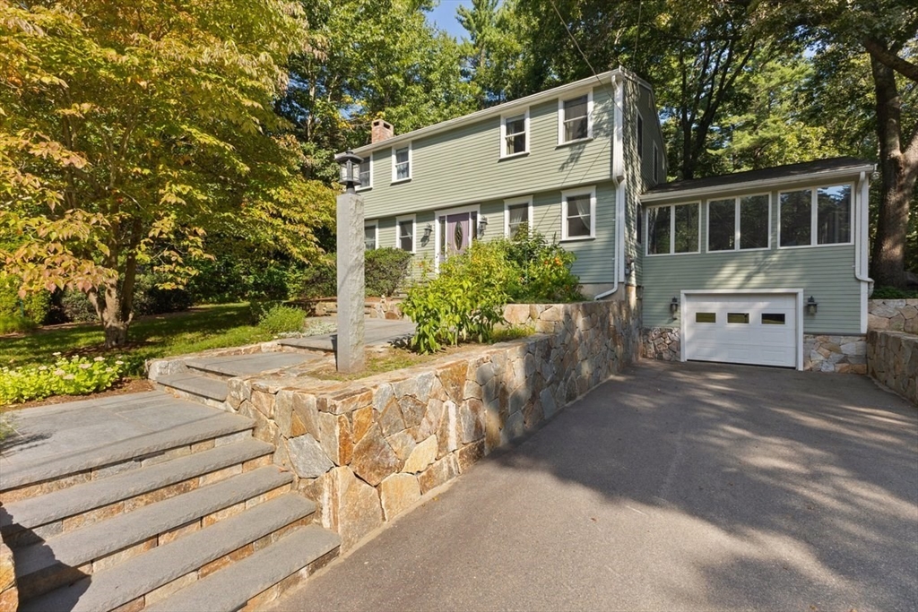 4 Karol Drive, Norton, Massachusetts, 4 Bedrooms Bedrooms, 9 Rooms Rooms,2 BathroomsBathrooms,Residential,For Sale,Karol Drive,73414964