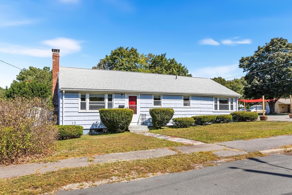 86 E Boscobel, Braintree, Massachusetts, 4 Bedrooms Bedrooms, 7 Rooms Rooms,1.5 BathroomsBathrooms,Residential,For Sale,E Boscobel,73434578